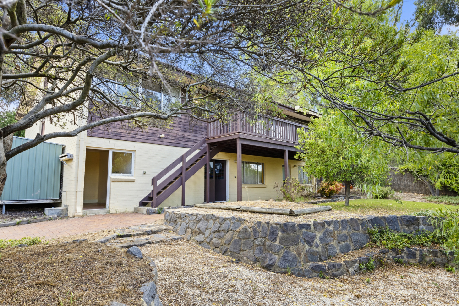 6 Prior Place, FARRER