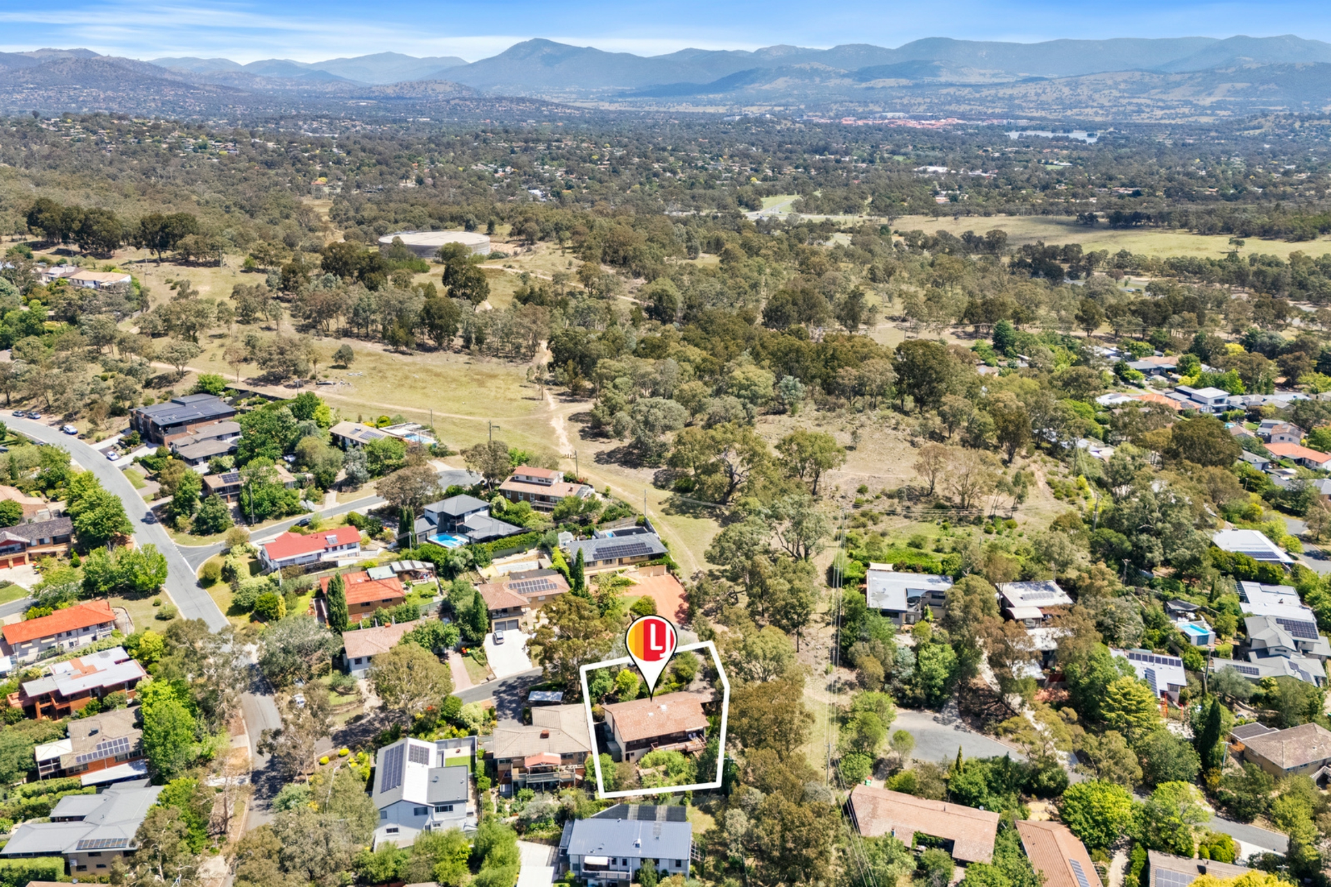 6 Prior Place, FARRER