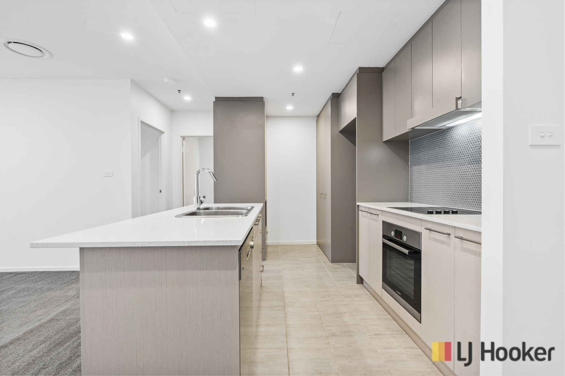 72/7 Irving Street, PHILLIP