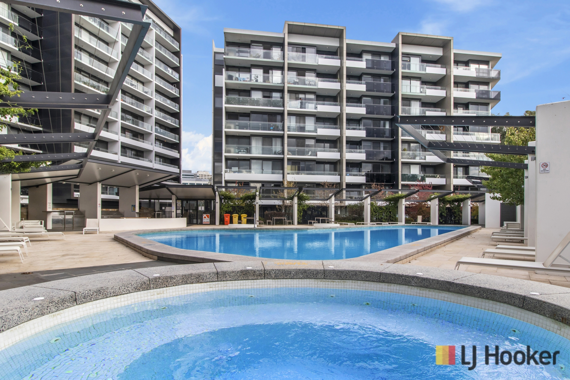 72/7 Irving Street, PHILLIP