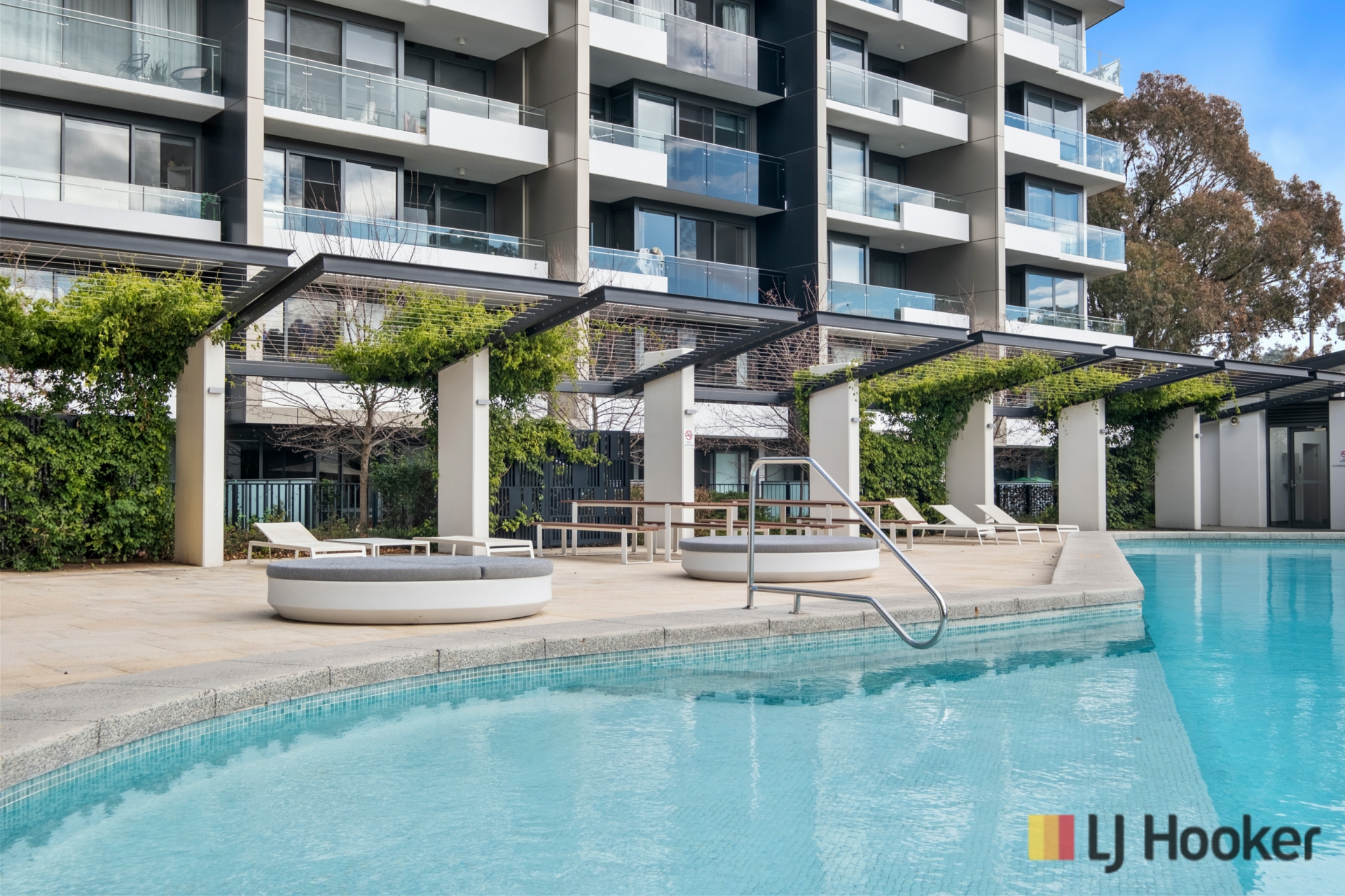 72/7 Irving Street, PHILLIP