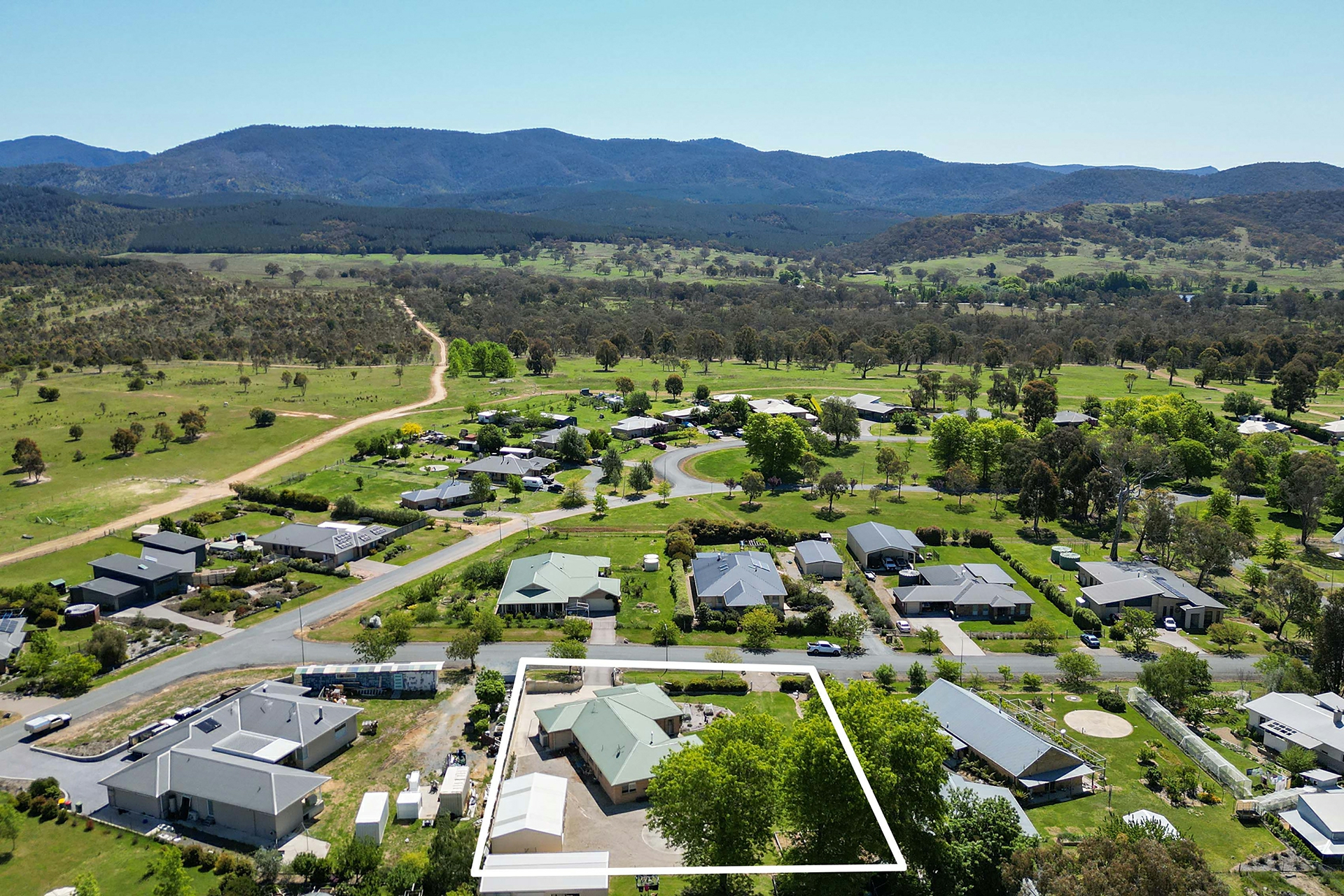 4 Len Ryan Street, URIARRA VILLAGE