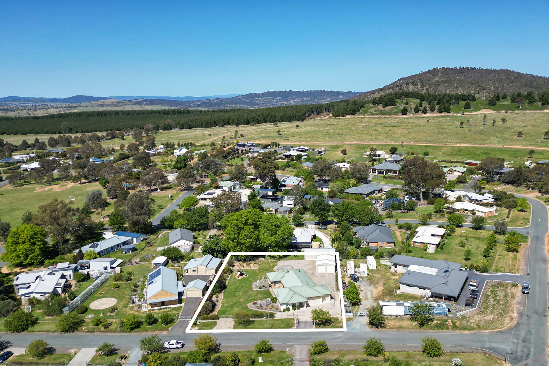 4 Len Ryan Street, URIARRA VILLAGE