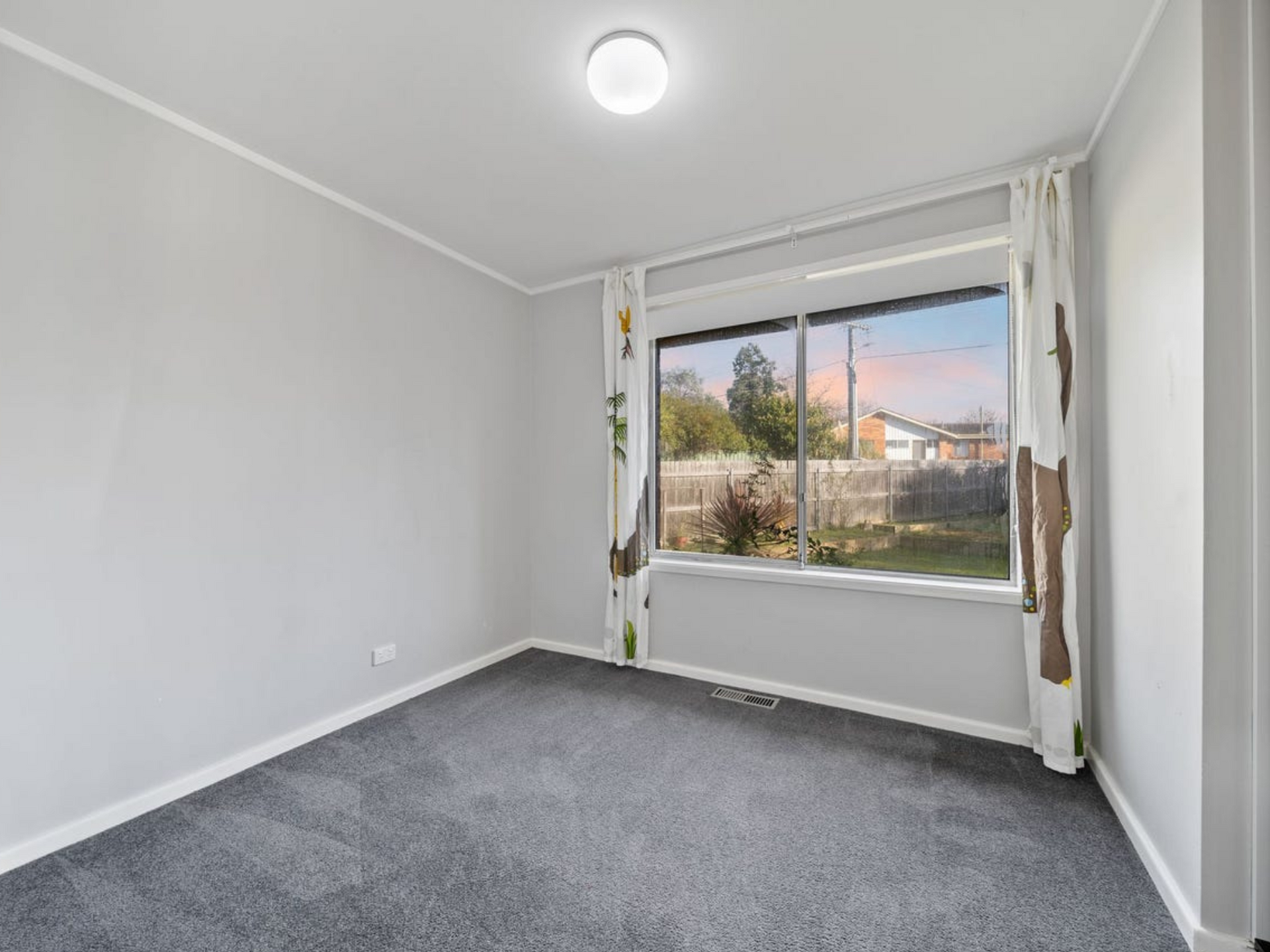 115 Eggleston Crescent, CHIFLEY