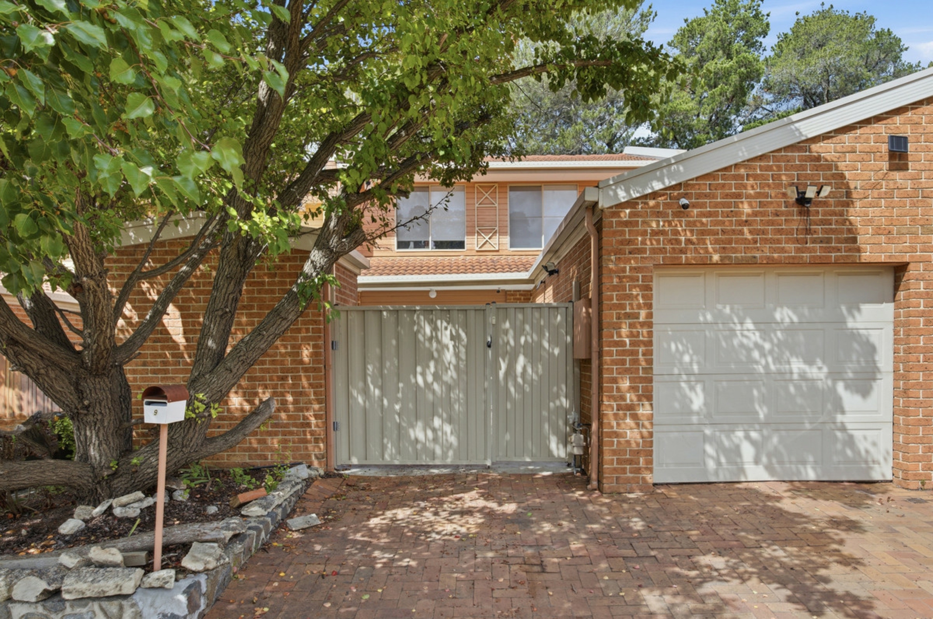 3/9 Port Jackson Circuit — photo from LJ Hooker Woden | Weston