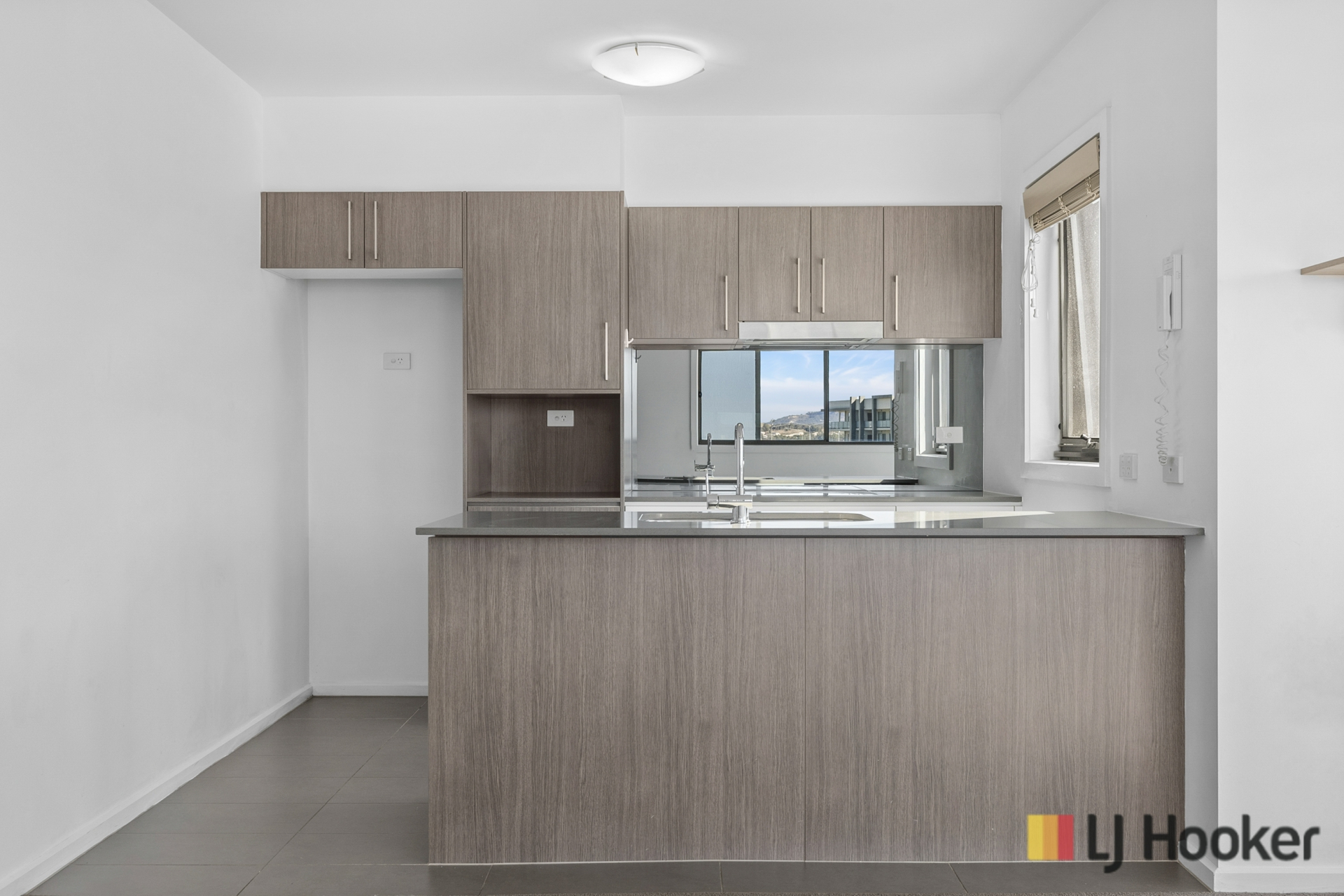 154/45 Catalano Street, WRIGHT