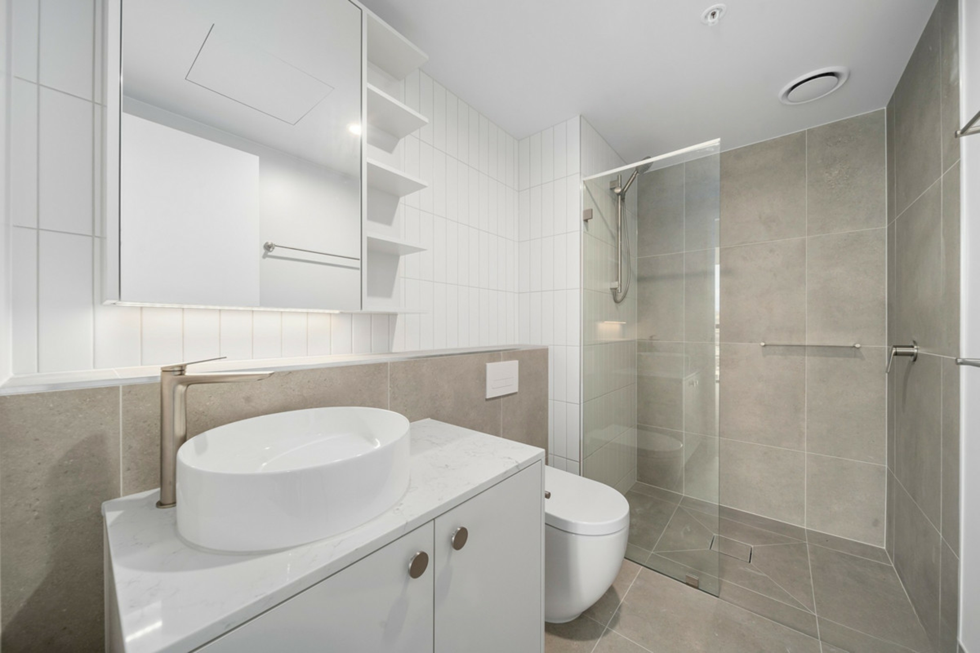 1412/2 Furzer Street — photo 9 of 17