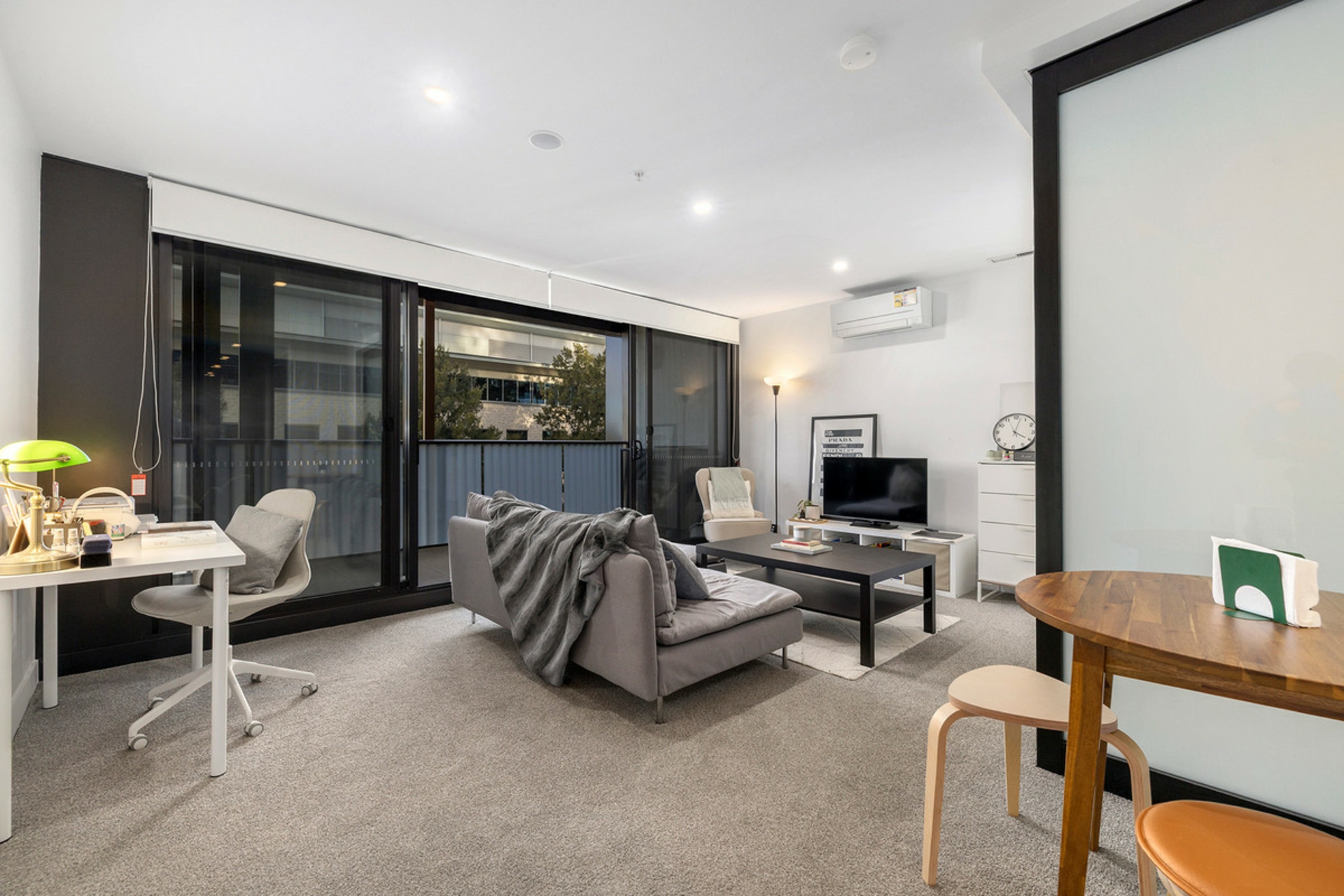 314/2 Furzer Street — photo 3 of 11
