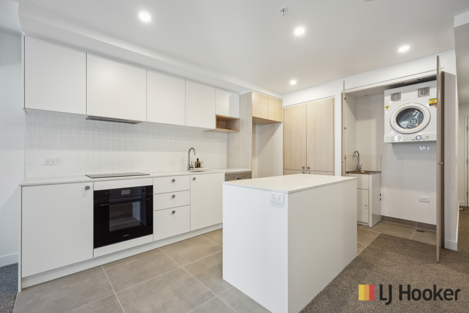 1006/11 Launceston Street, PHILLIP