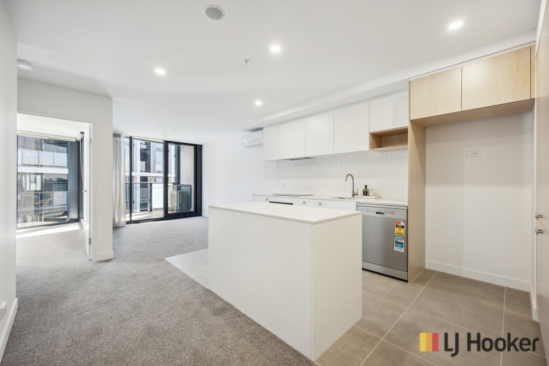 1006/11 Launceston Street, PHILLIP