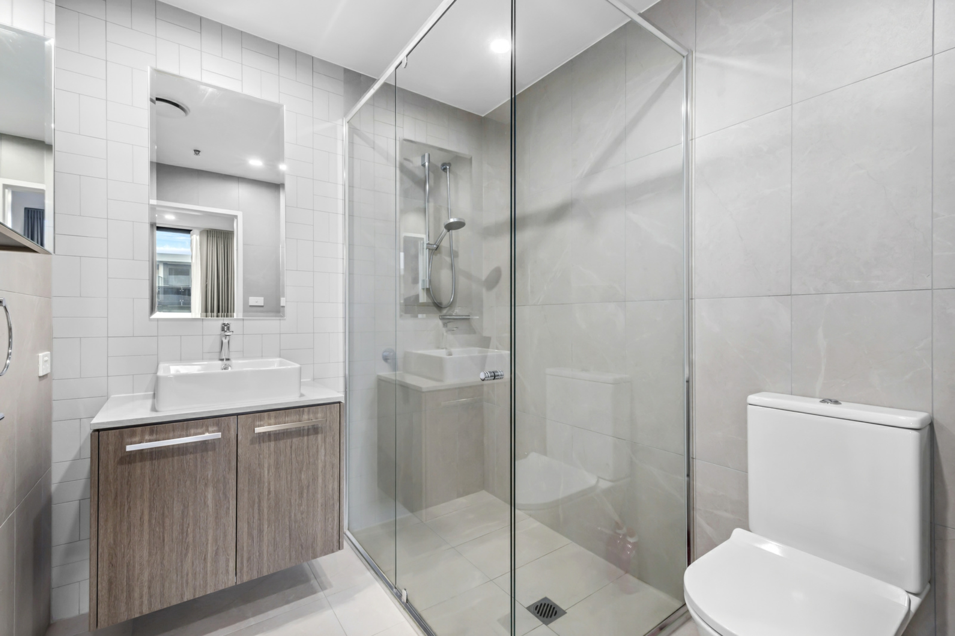 97/9 Irving Street — photo 4 of 24
