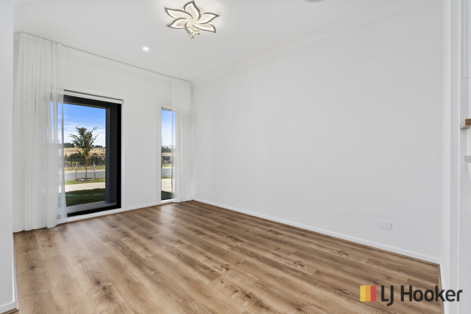 72 Thancoupie Crescent, Whitlam ACT - for Rent - LJ Hooker