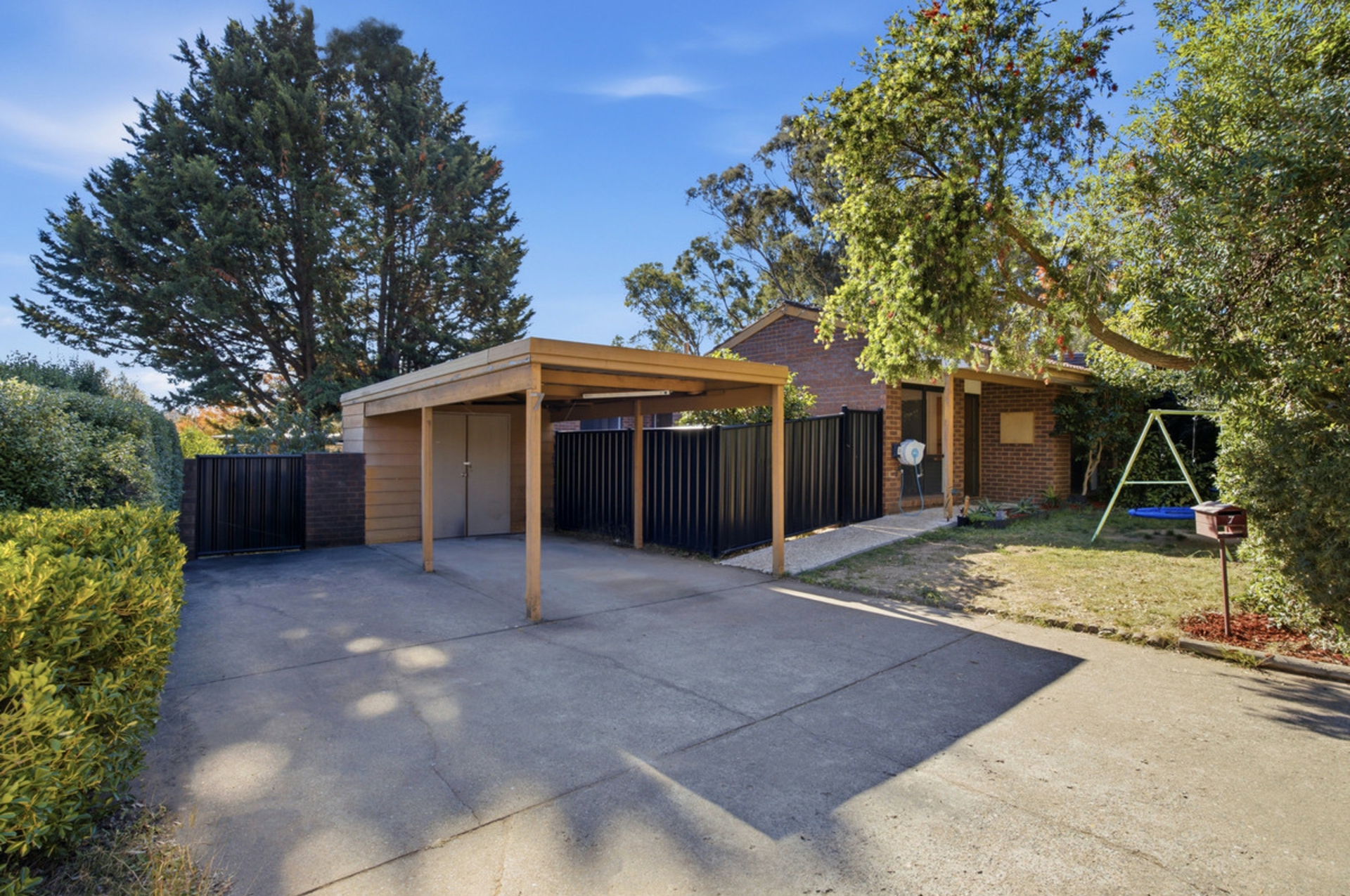 7 Burge Close — photo from LJ Hooker Woden | Weston