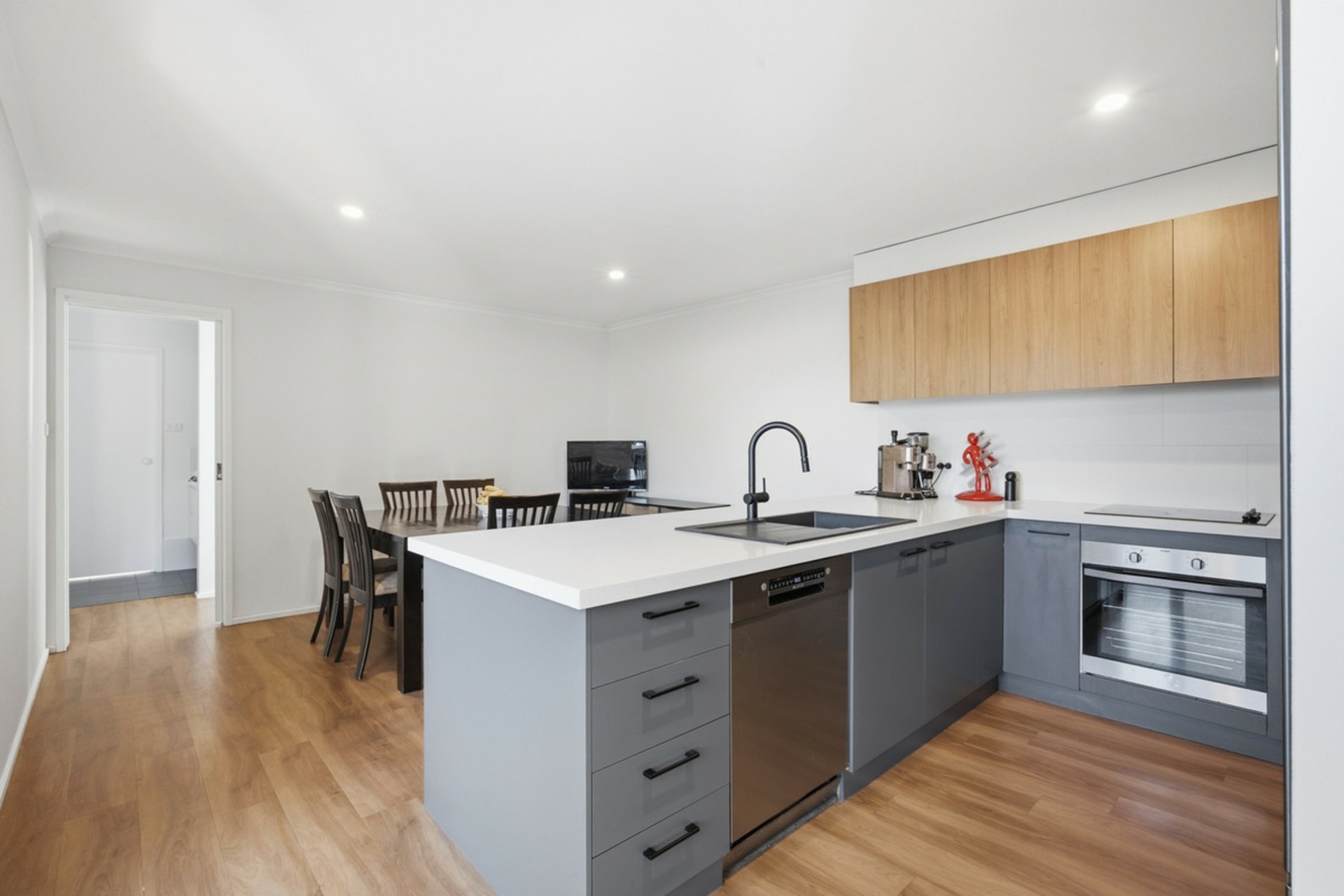 7 Burge Close — photo 3 of 21