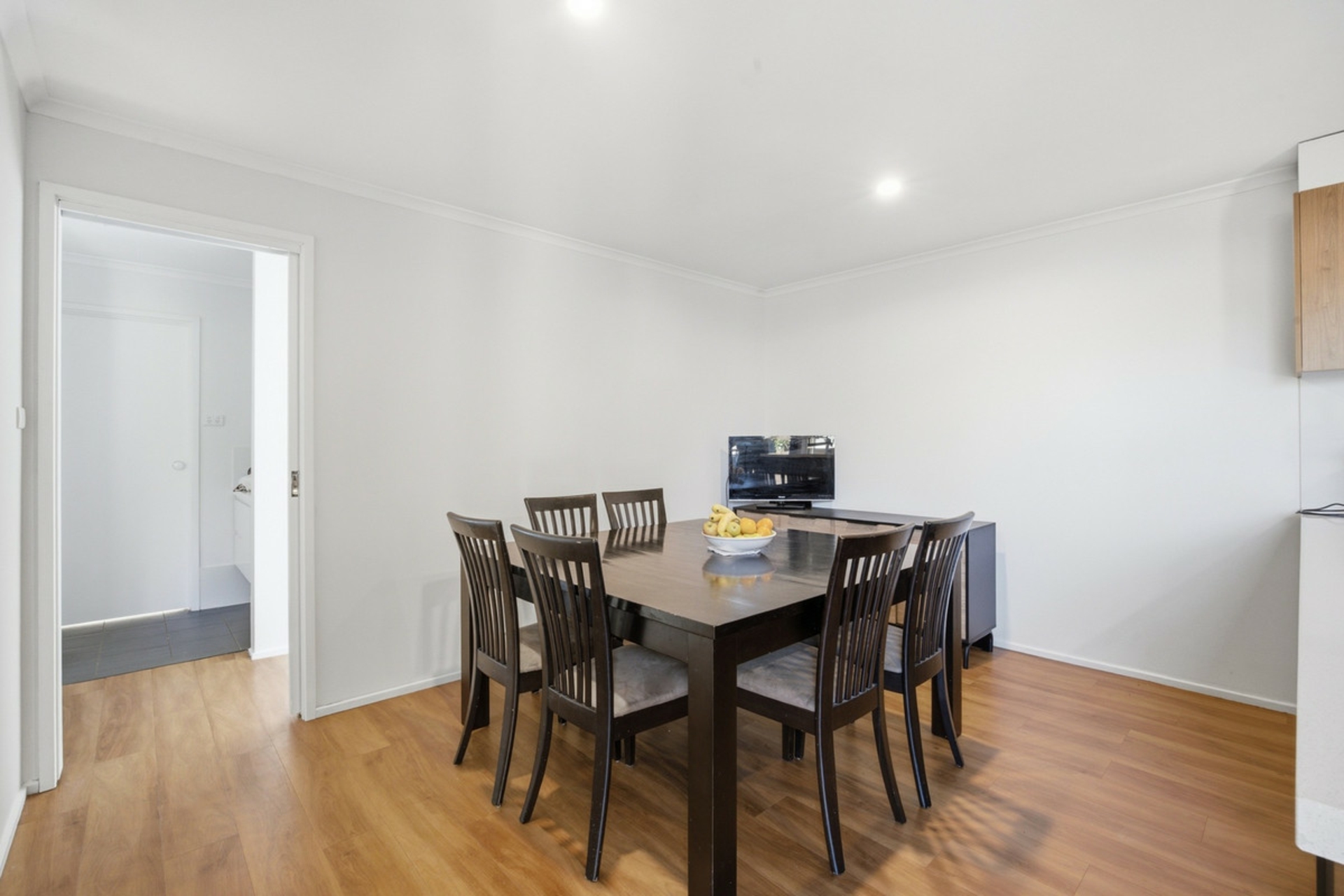 7 Burge Close — photo 6 of 21