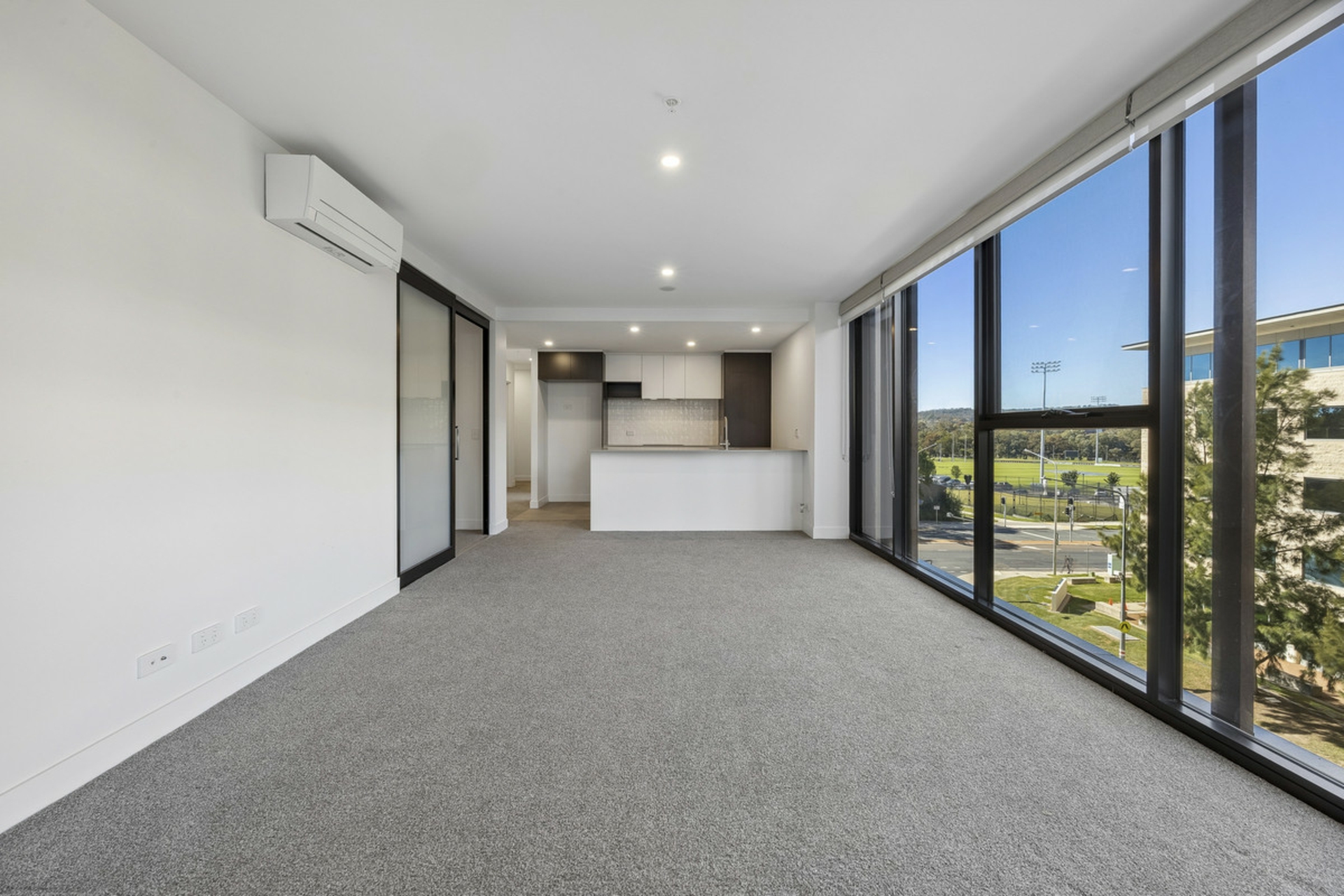 302/2 Furzer Street — photo 4 of 18