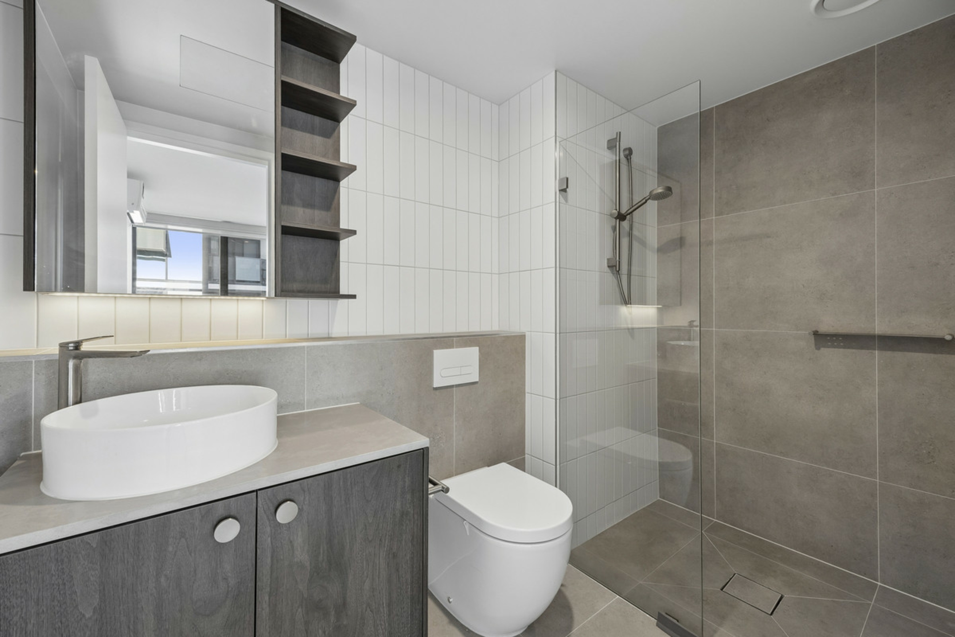 302/2 Furzer Street — photo 7 of 18