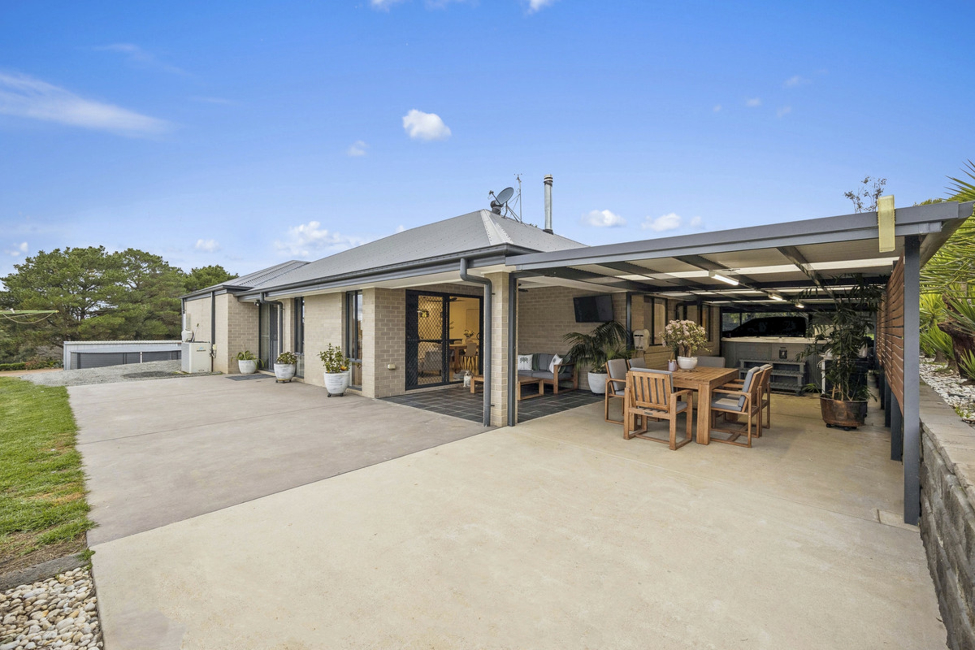 17 Woodleigh Drive — photo 3 of 30