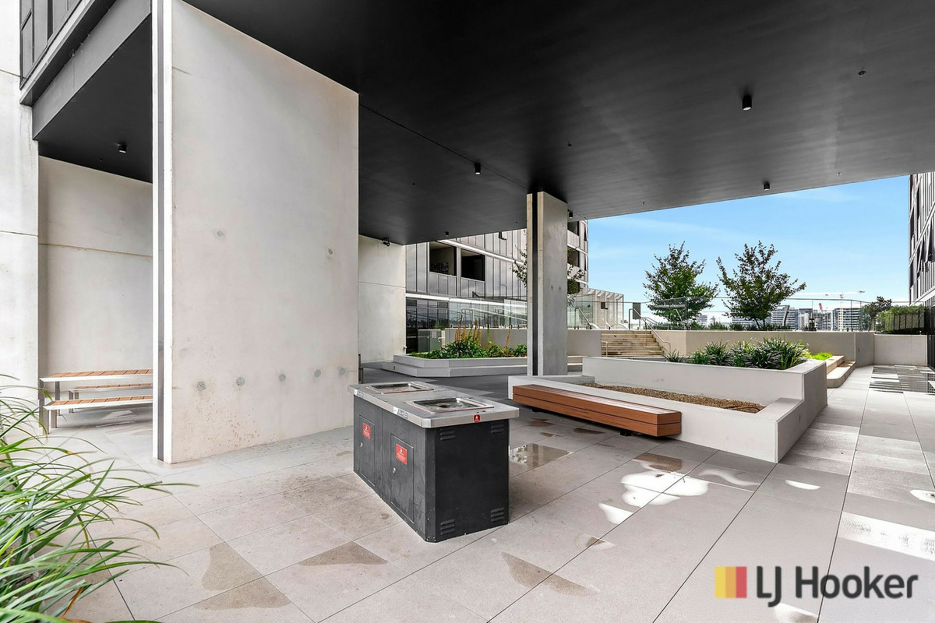 2108/15 Bowes Street — photo 15 of 21
