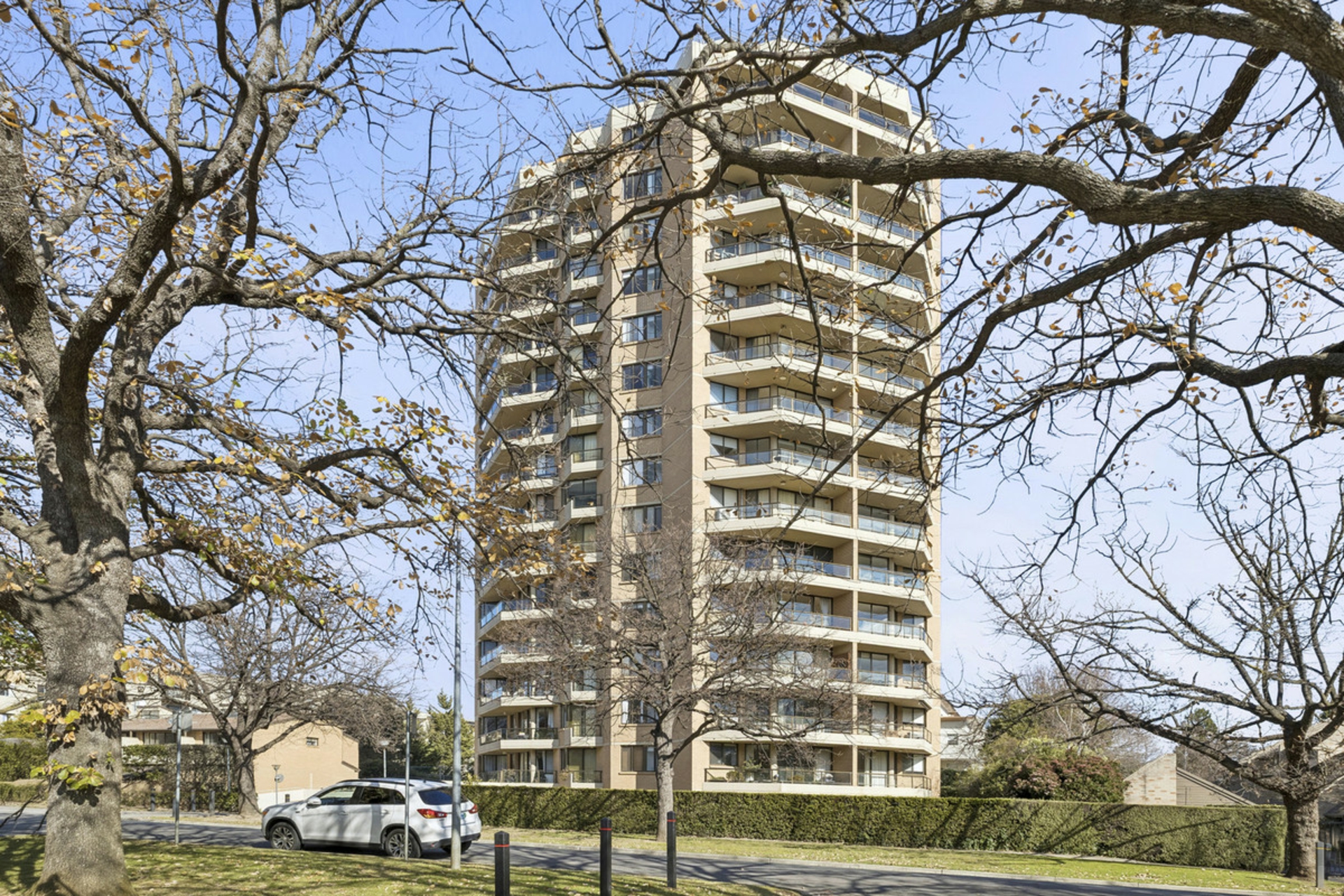 12/4 Jardine Street — photo from LJ Hooker Woden | Weston