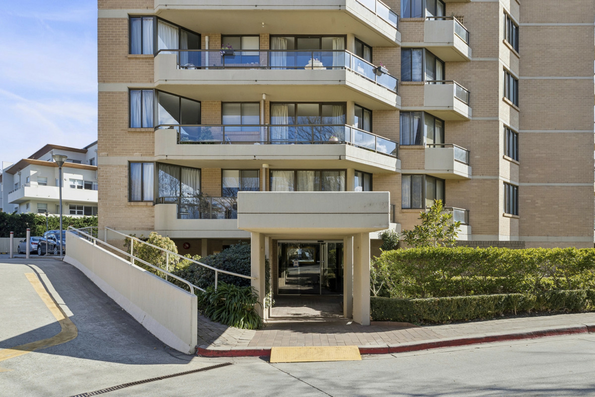 12/4 Jardine Street — photo 3 of 22