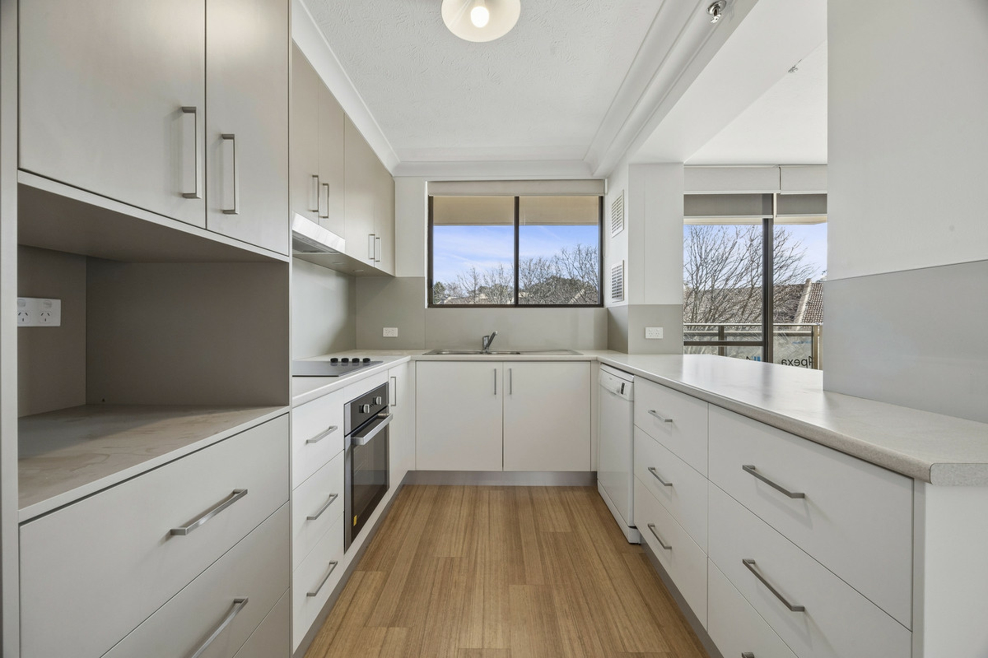 12/4 Jardine Street — photo 7 of 22