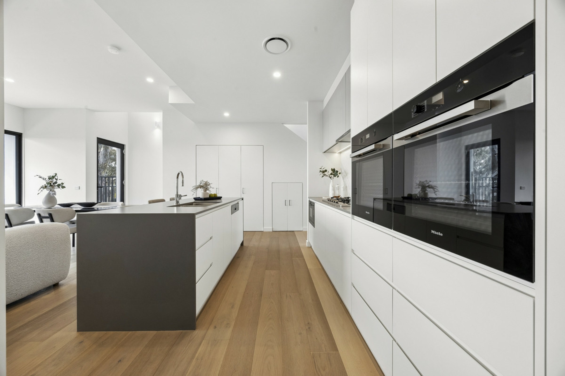 12B Leahy Close — photo 5 of 30