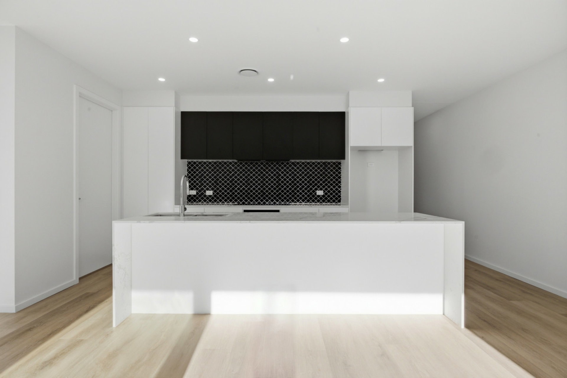 101B Higinbotham Street — photo 4 of 18