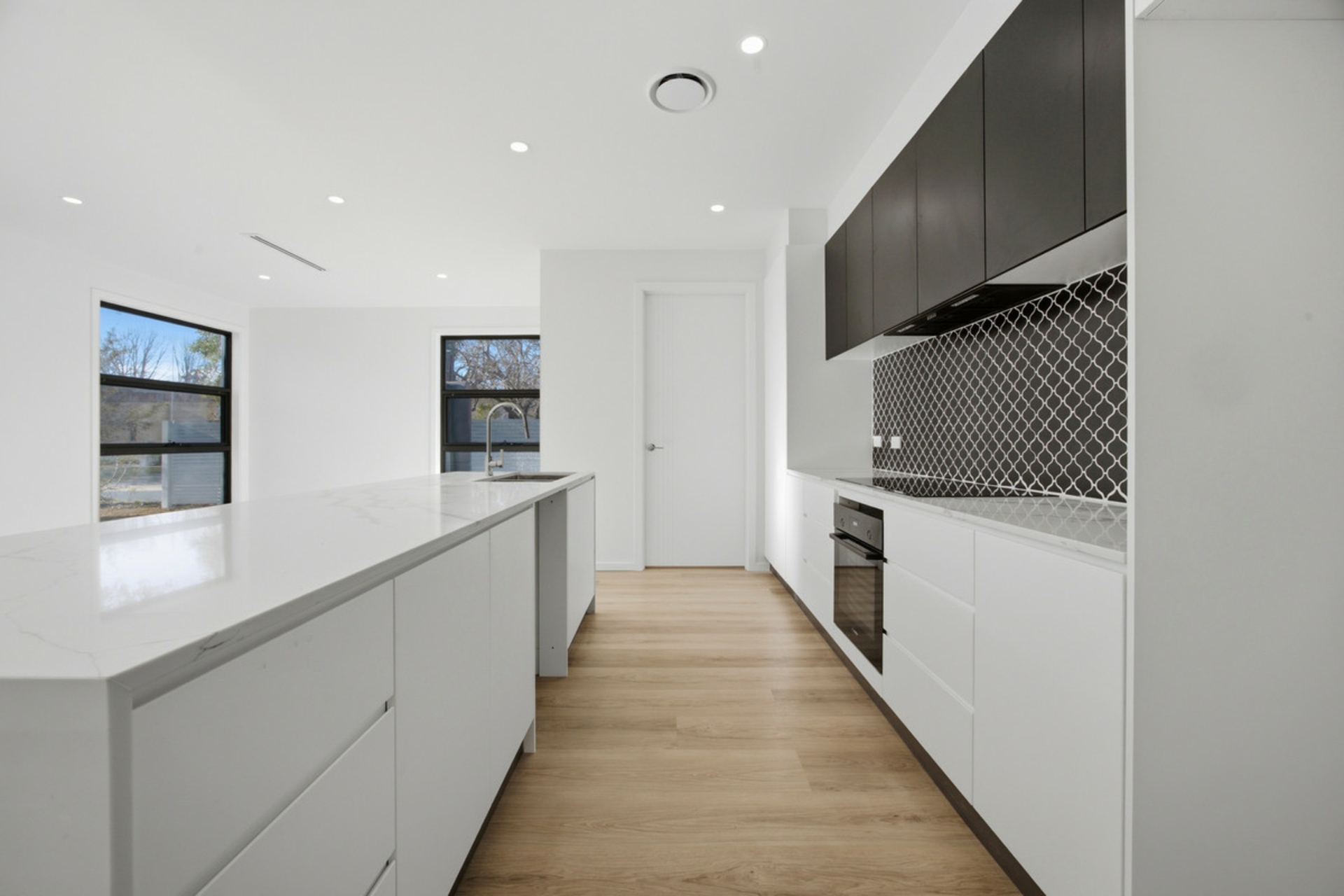 101B Higinbotham Street — photo 6 of 18