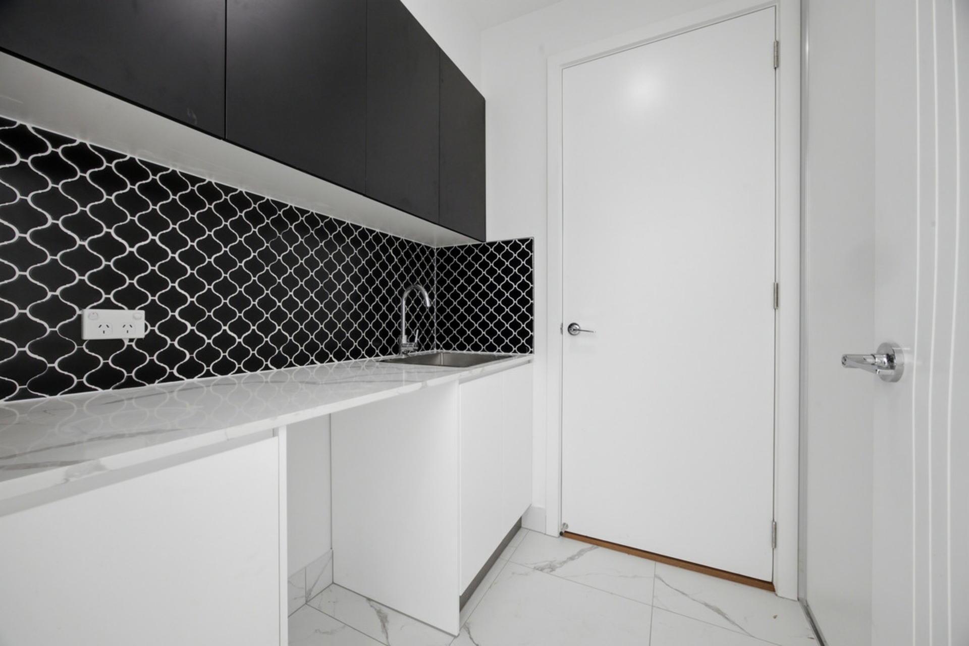 101B Higinbotham Street — photo 17 of 18