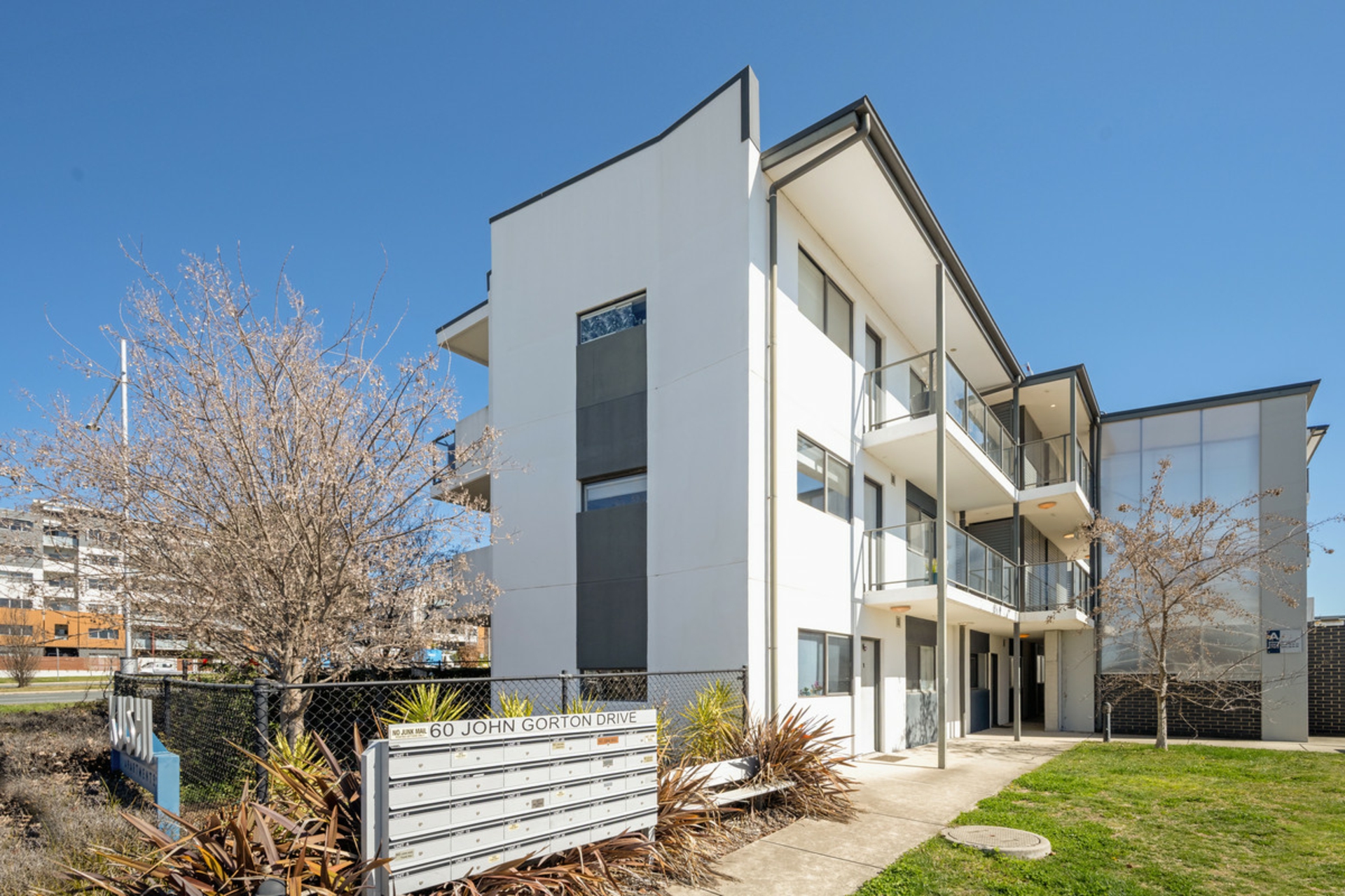 23/60 John Gorton Drive — photo 2 of 11