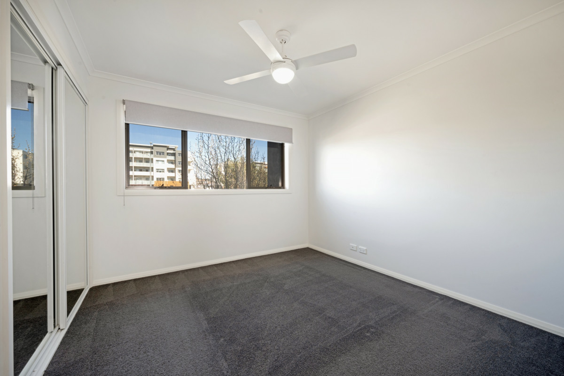 23/60 John Gorton Drive — photo 5 of 11