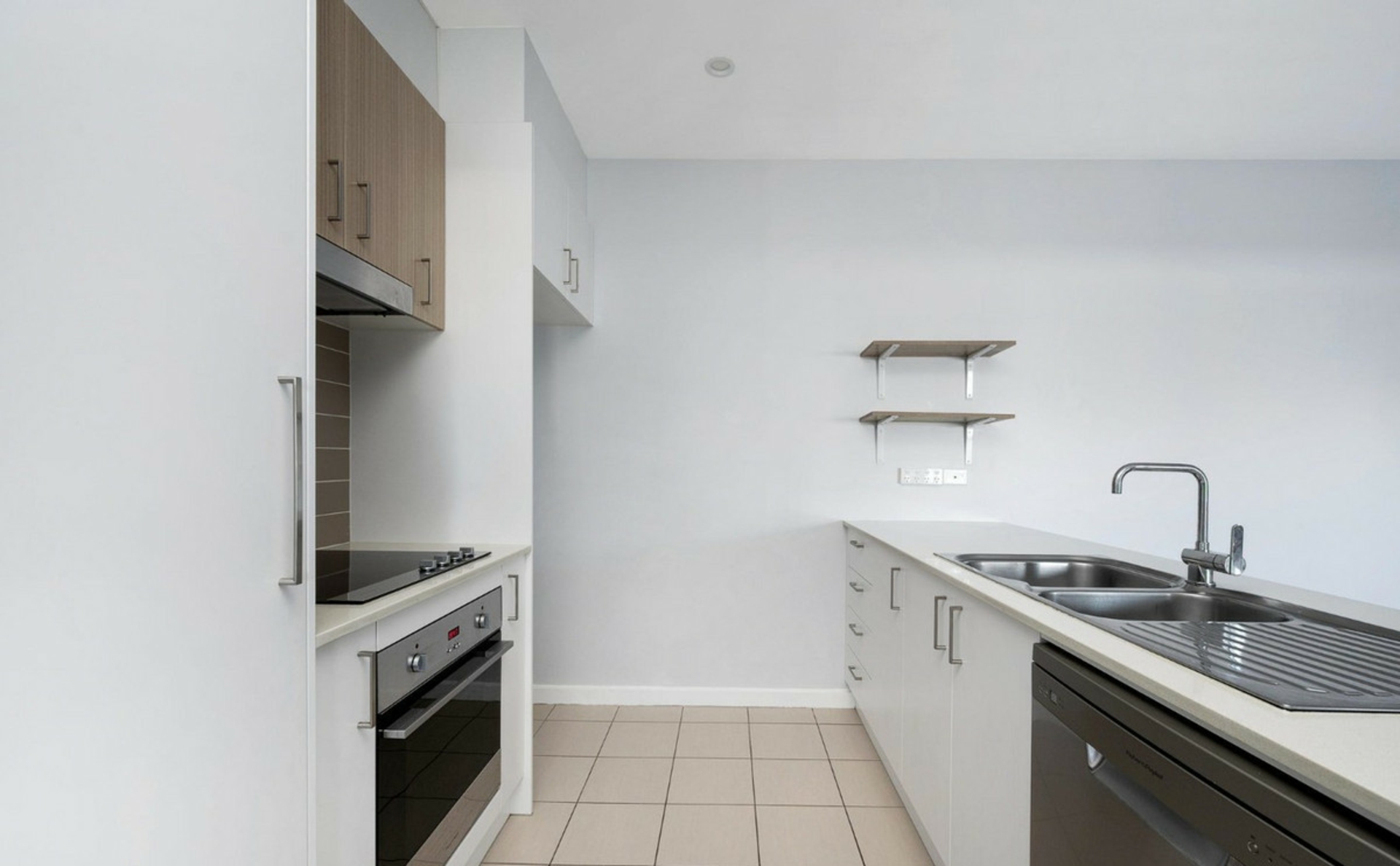 55/41 Clare Burton Crescent — photo 10 of 12