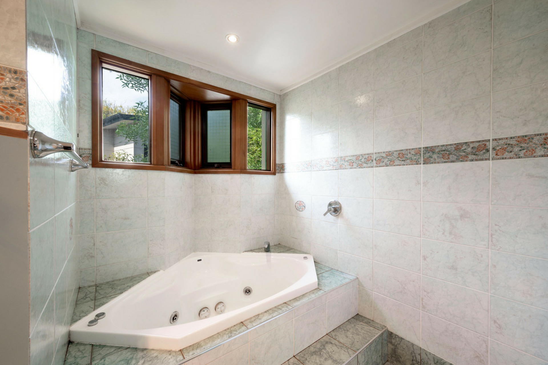 35 Burdekin Street — photo 9 of 15