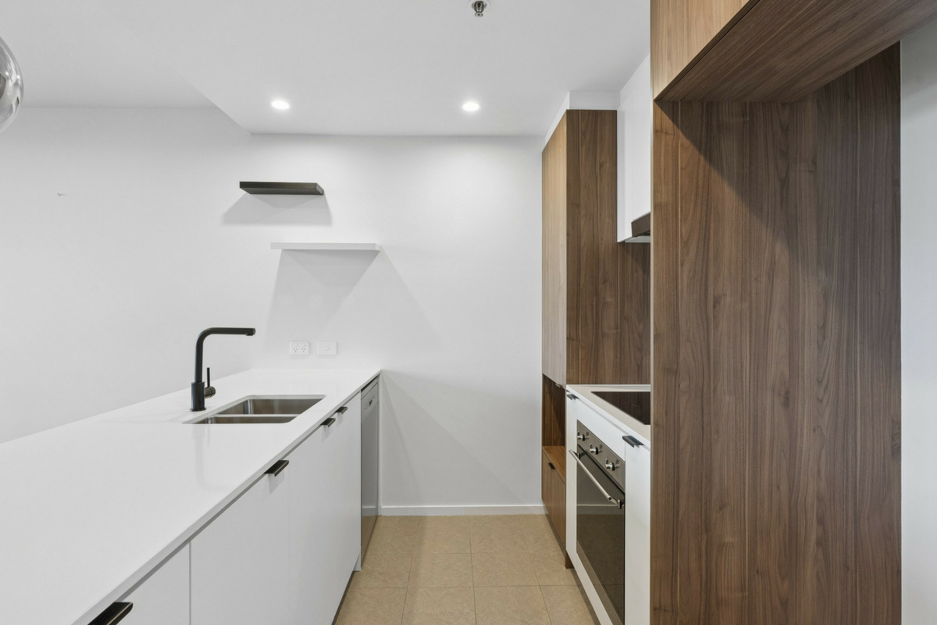 709/15 Bowes Street — photo 6 of 22
