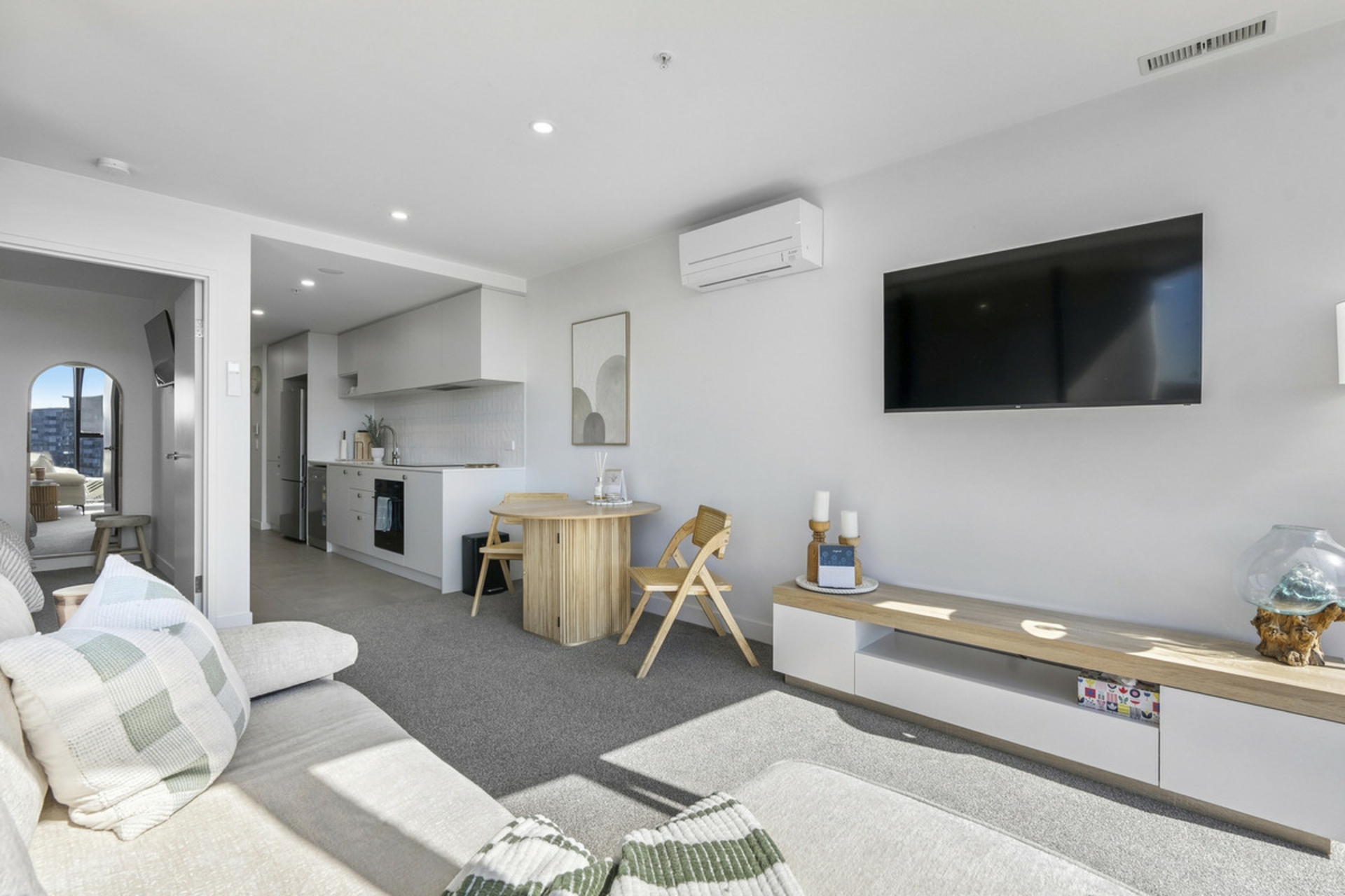 1110/2 Furzer Street — photo 5 of 30