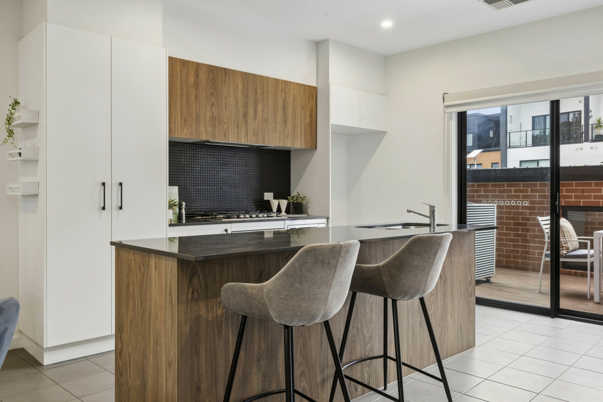 31/1 Rowland Rees Crescent — photo 7 of 30
