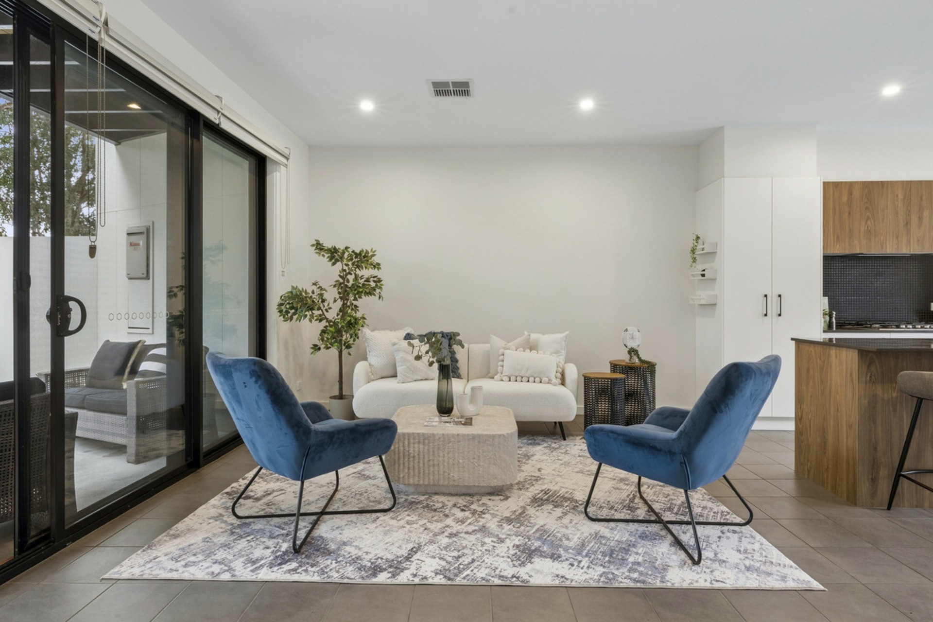31/1 Rowland Rees Crescent — photo 13 of 30
