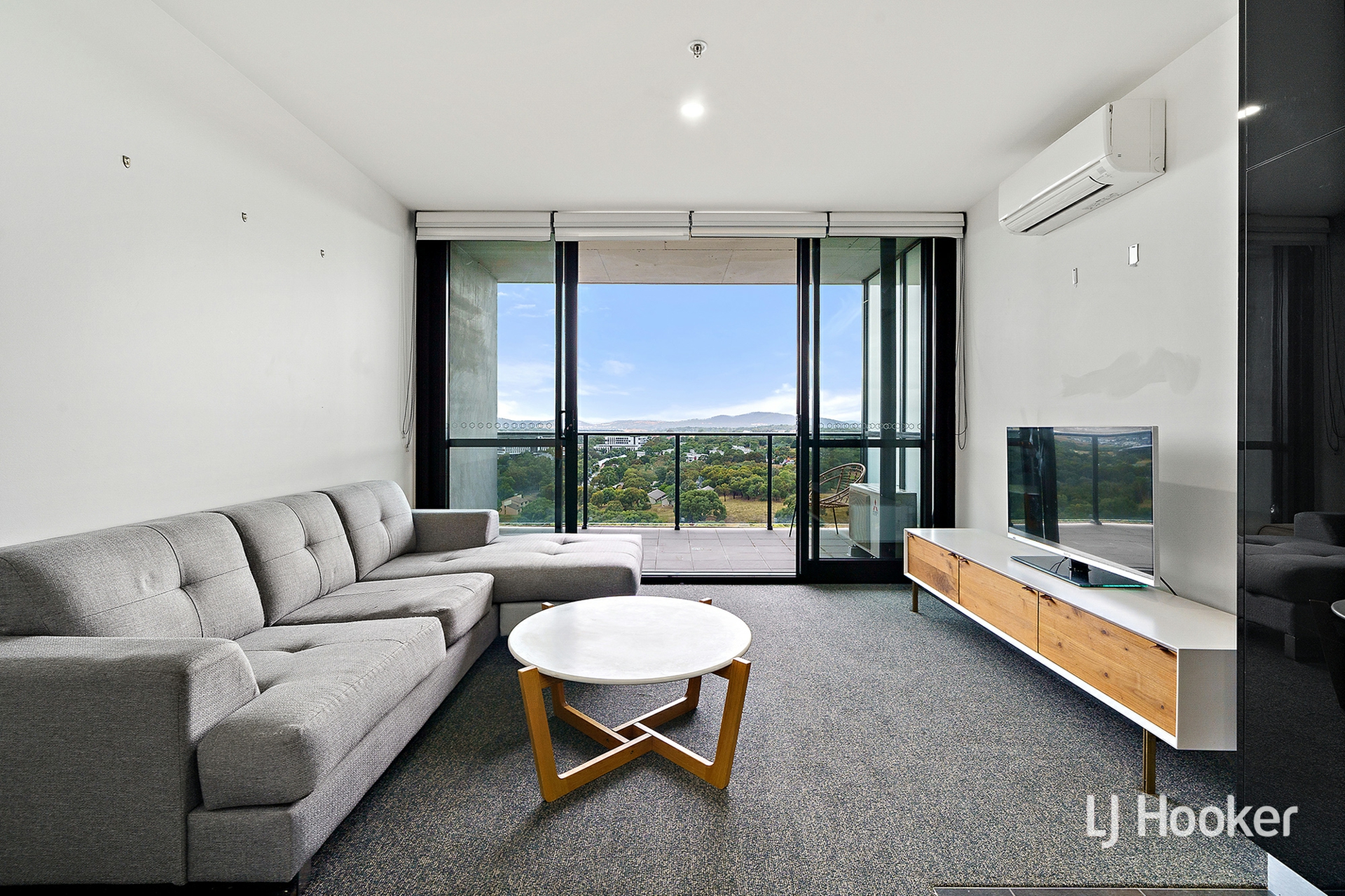 2114/120 Eastern Valley Way, BELCONNEN