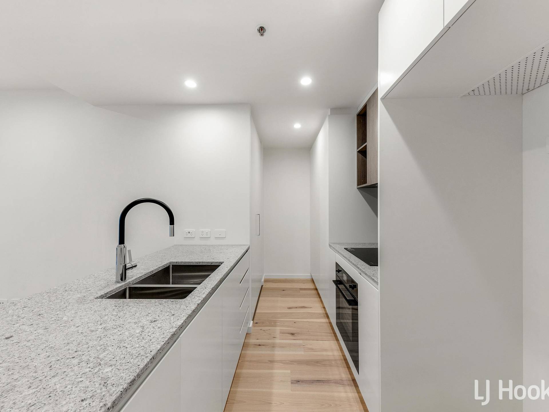 619/61 Cooyong Street, BRADDON