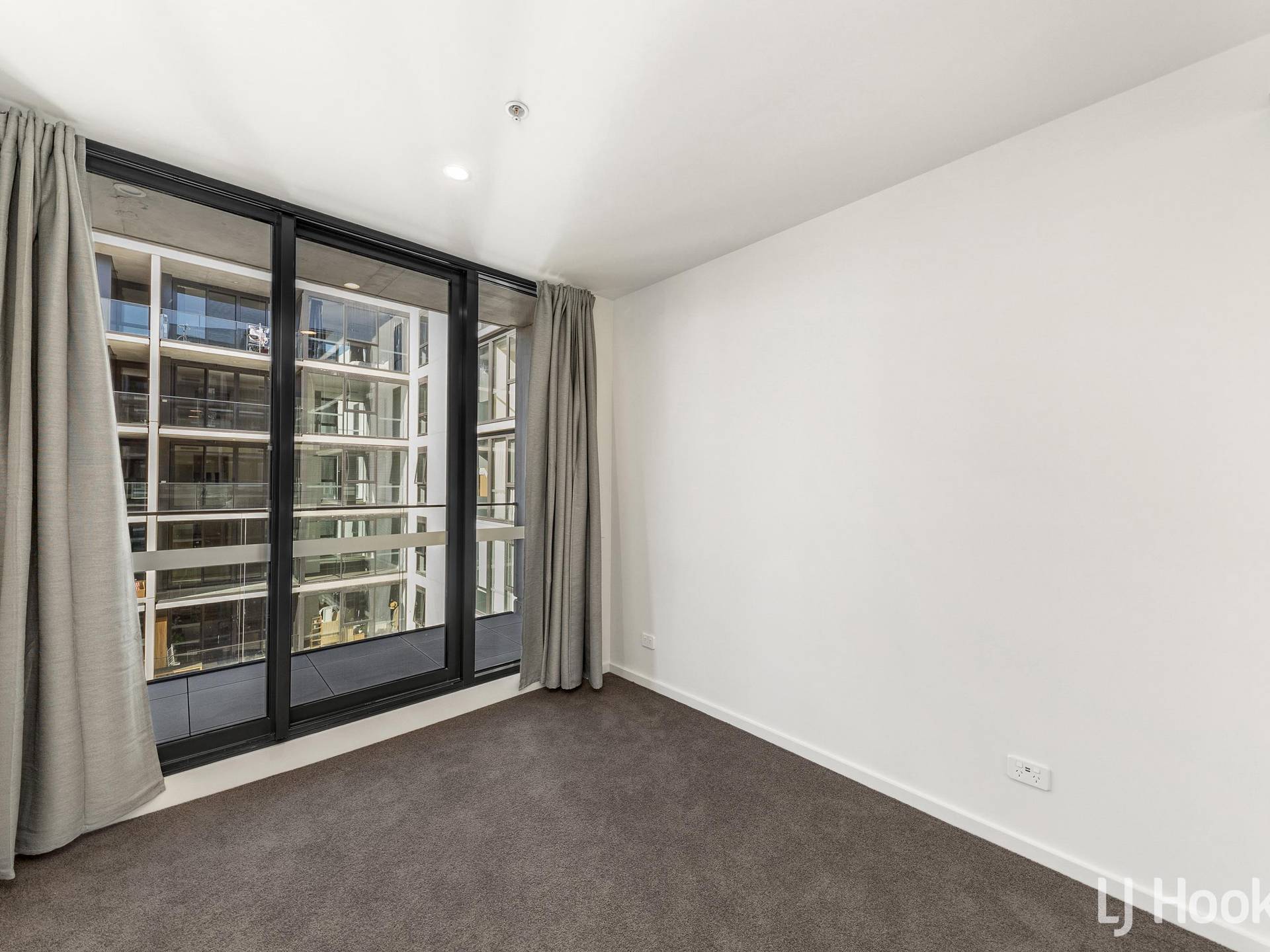 619/61 Cooyong Street, BRADDON