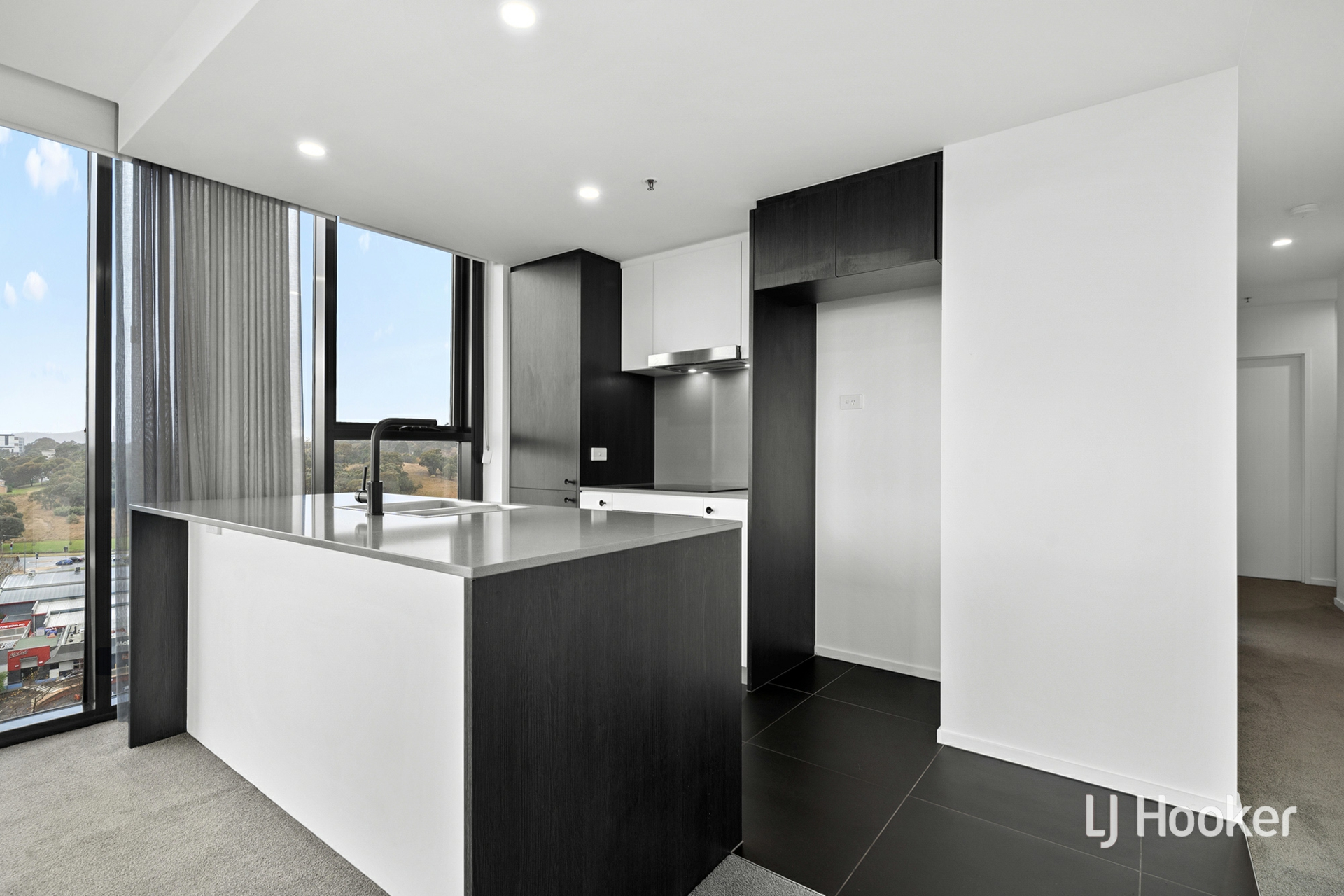 911/4 Grazier Lane, BELCONNEN