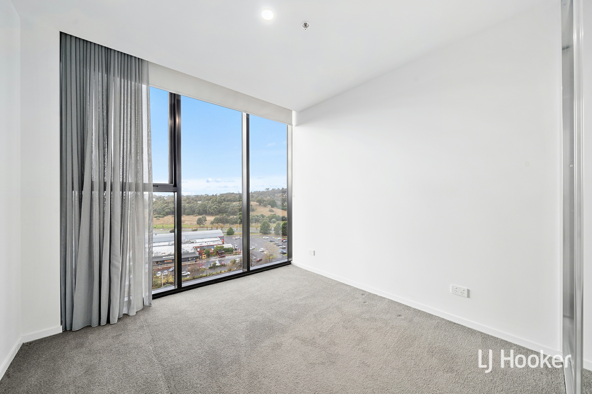 911/4 Grazier Lane, BELCONNEN