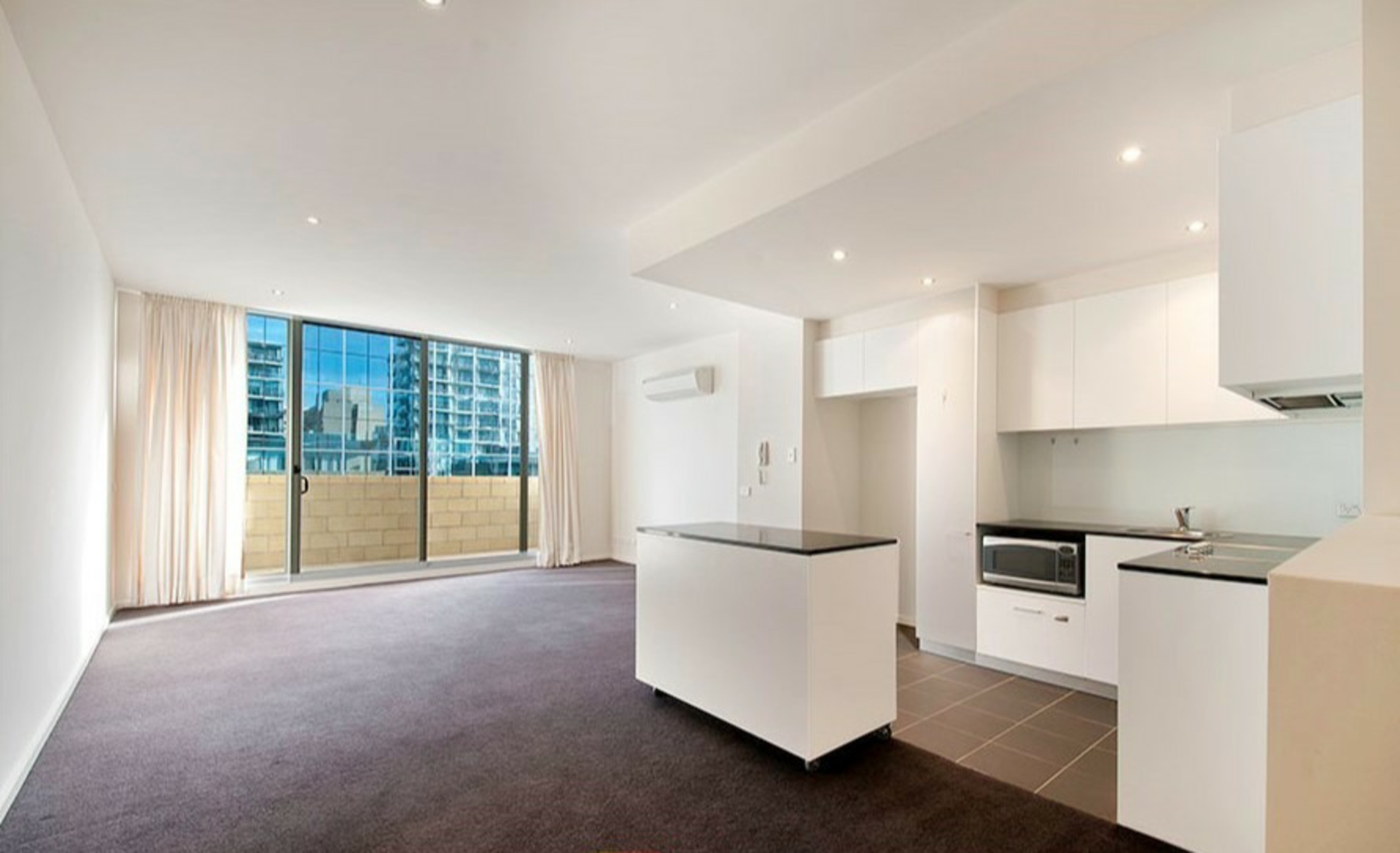 42/3 Gordon Street — photo from LJ Hooker Belconnen