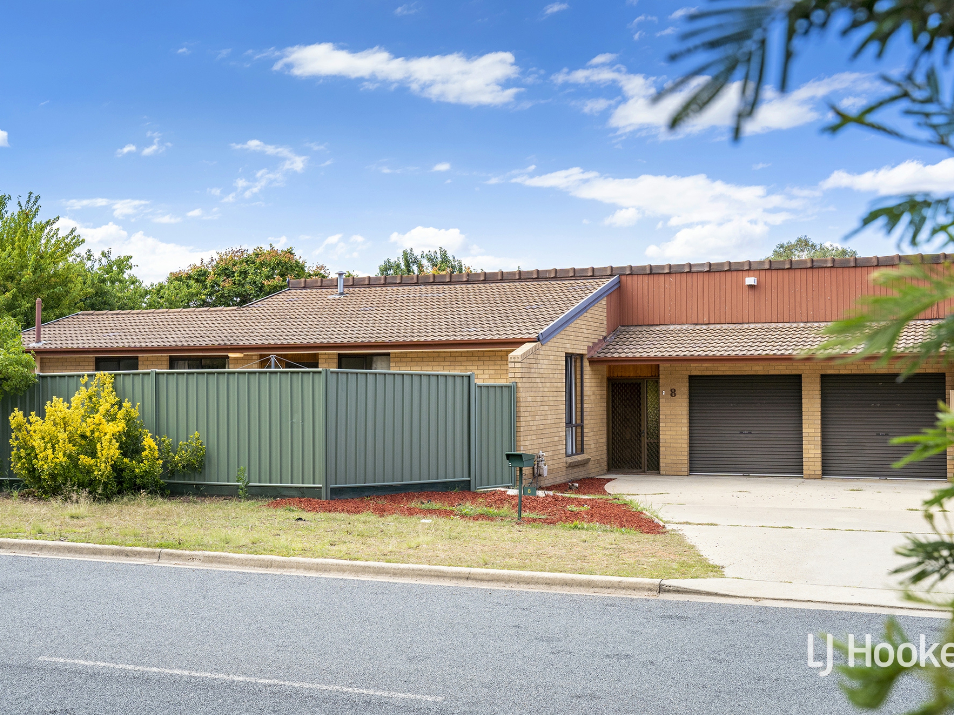 8 Bonrook Street, Hawker