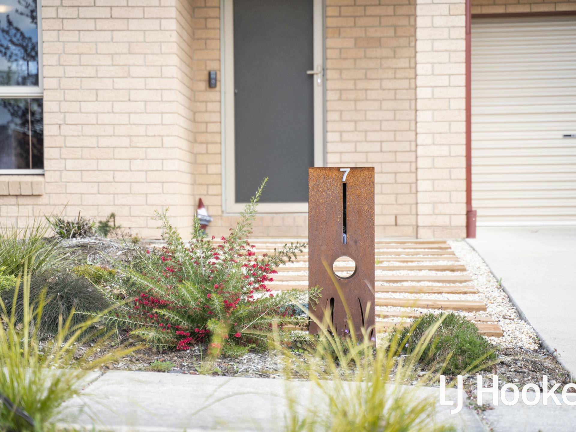 7 Audrey Cahn Street Macgregor ACT