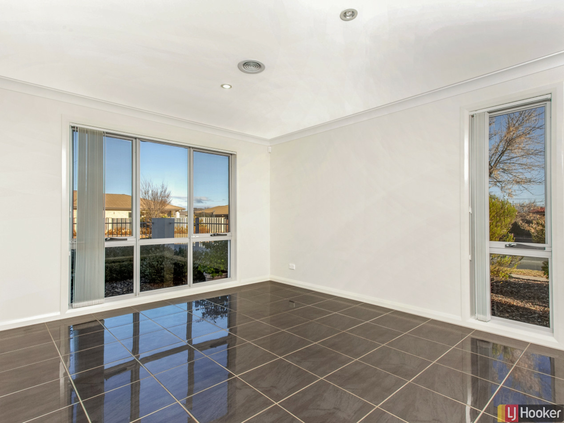 16 Mavis Latham Street, FRANKLIN