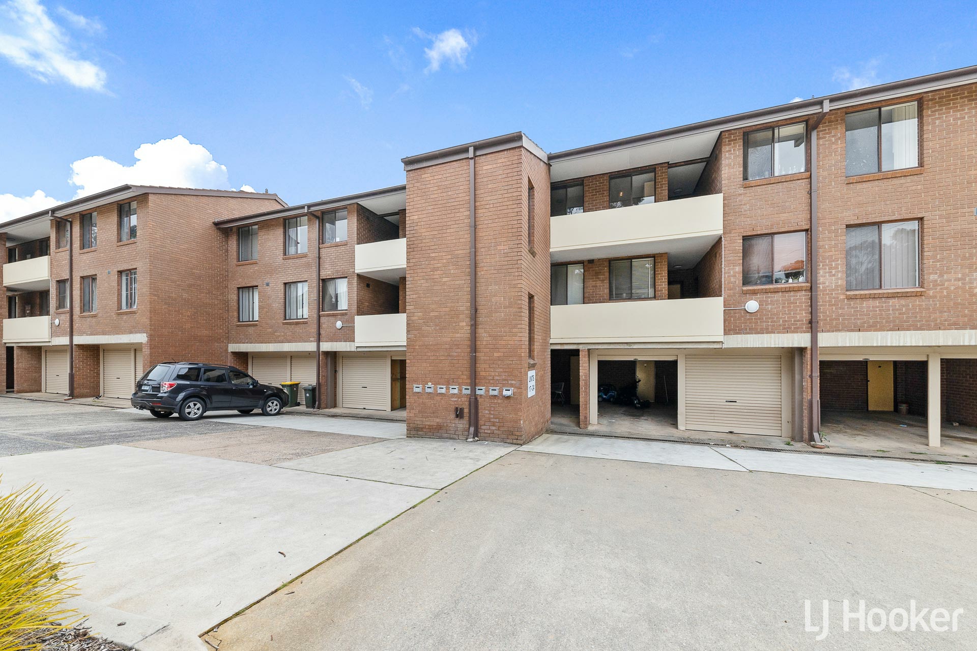 22/28 Springvale Drive, HAWKER