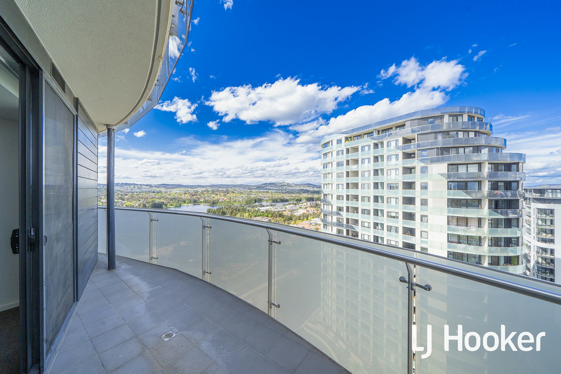 215/1 Anthony Rolfe Avenue, GUNGAHLIN