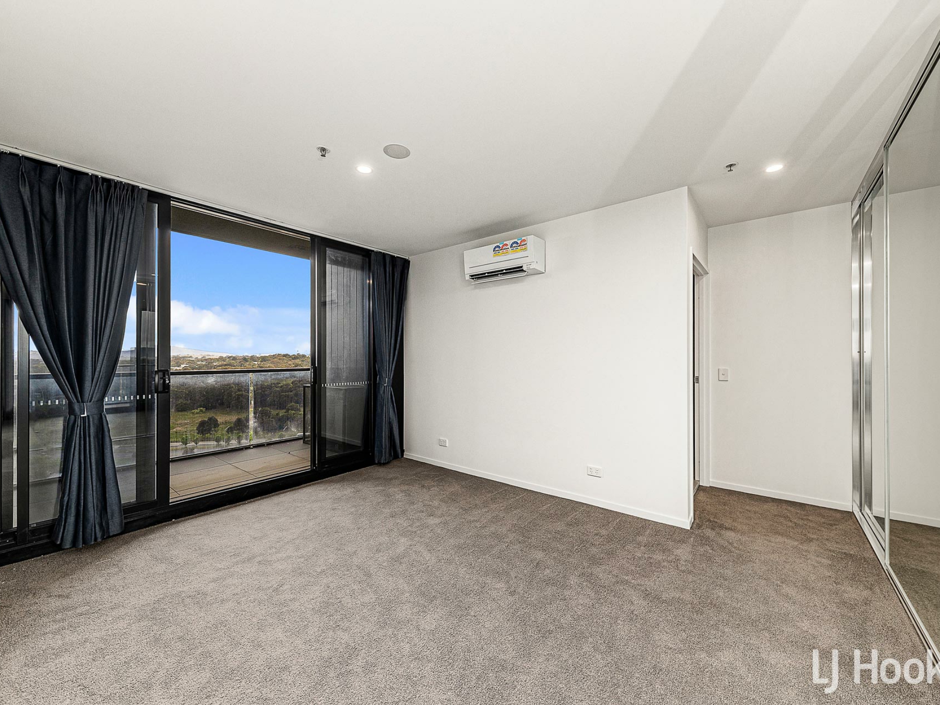 1406/4 Grazier Lane, BELCONNEN